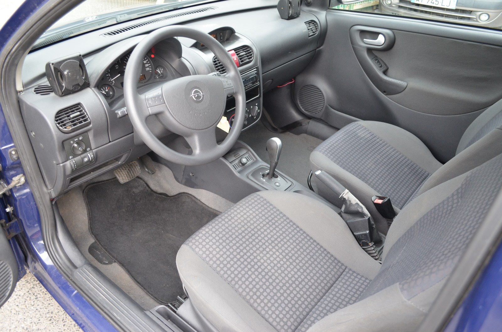 Opel Corsa III 2003 1.0 Twinport comfort 3p - Automatix Motors - Voiture Occasion - Achat Voiture - Vente Voiture - Reprise Voiture