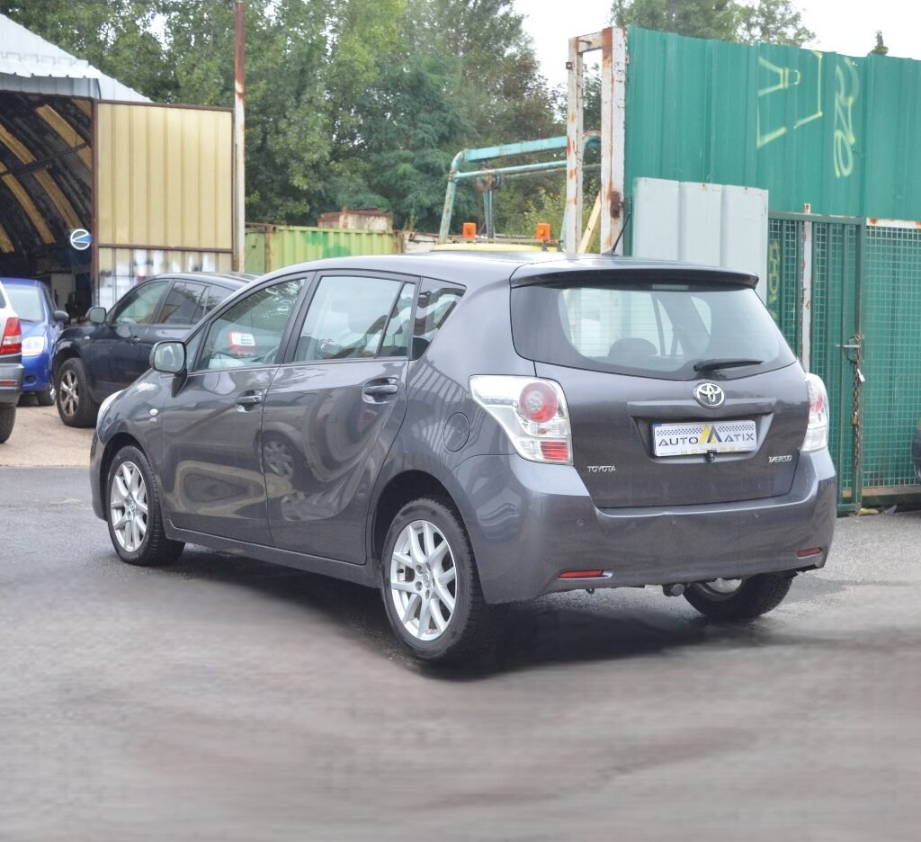 Toyota Verso 2011 150 D-CAT FAP Dynamic BVA 5 PLACES - Automatix Motors - Voiture Occasion - Achat Voiture - Vente Voiture - Reprise Voiture