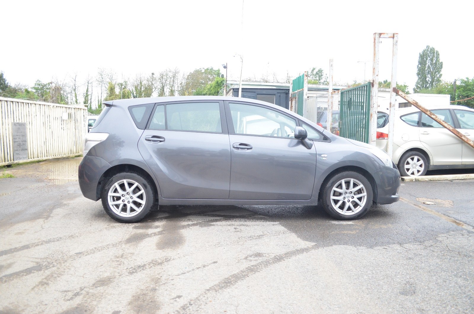 Toyota Verso 2011 150 D-CAT FAP Dynamic BVA 5 PLACES - Automatix Motors - Voiture Occasion - Achat Voiture - Vente Voiture - Reprise Voiture