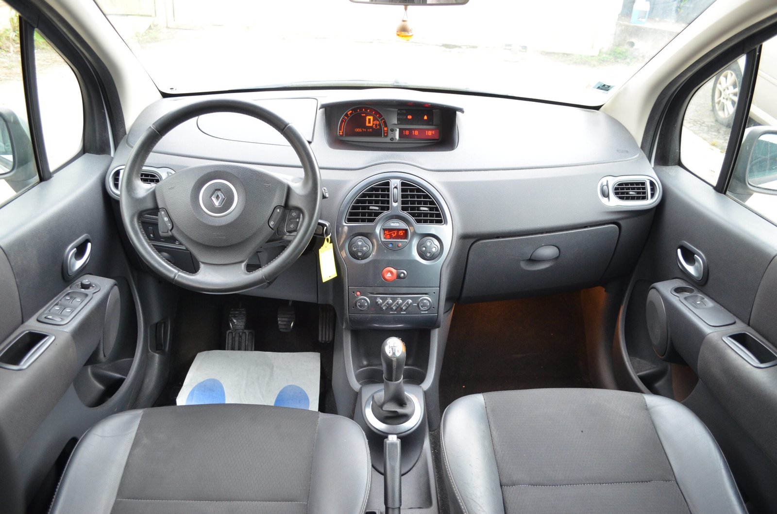 Renault Grand Modus 2011 1.5 dCi 85ch Exception - Automatix Motors - Voiture Occasion - Achat Voiture - Vente Voiture - Reprise Voiture