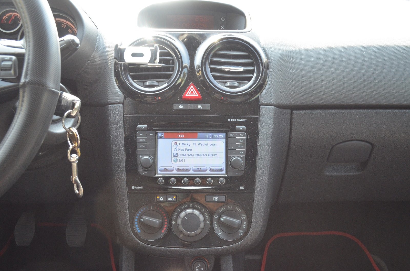 >Opel Corsa IV 2013 1.2 Twinport 85ch Graphite