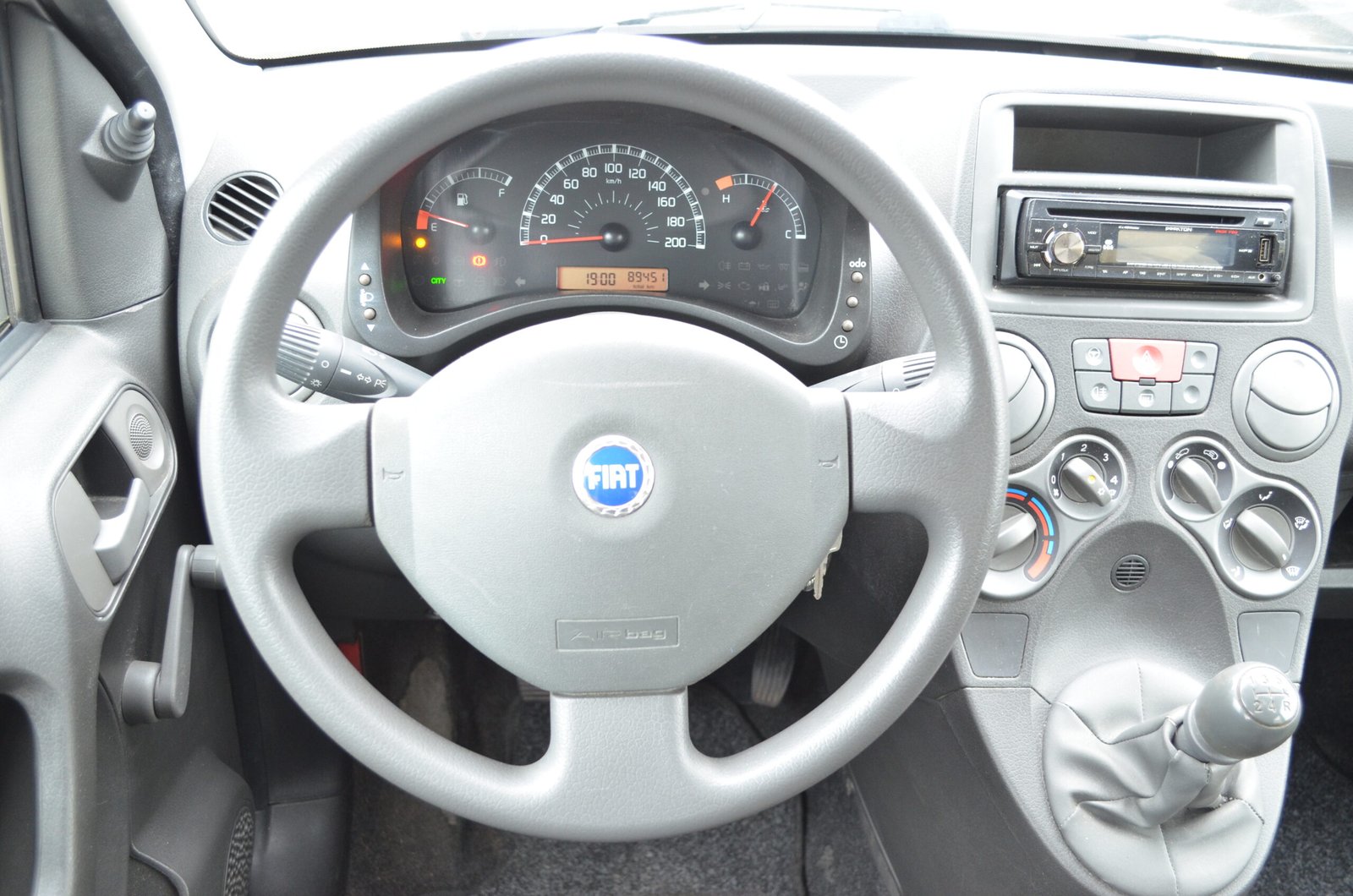 Fiat Panda II 1.1 8v 54ch Dynamic - Automatix Motors - Voiture Occasion - Achat Voiture - Vente Voiture - Reprise Voiture