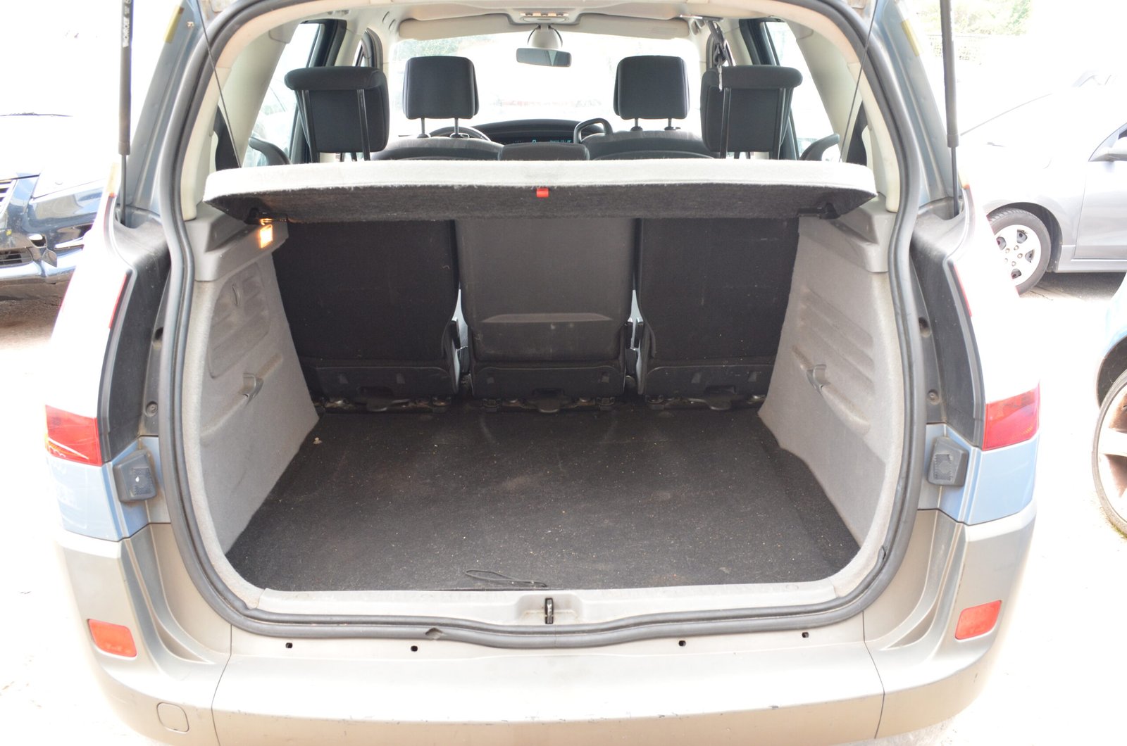 Renault Scenic II 1.6 115ch Exception - Automatix Motors - Voiture Occasion - Achat Voiture - Vente Voiture - Reprise Voiture